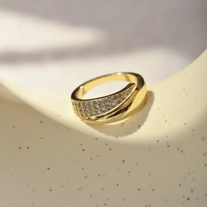 Elegant Gold Ring | Strength, hope and solidarity