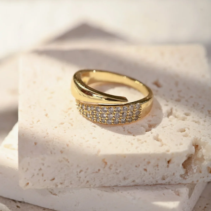 Elegant Gold Ring | Strength, hope and solidarity