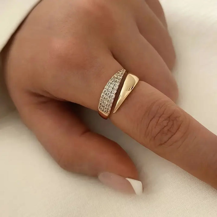 Elegant Gold Ring | Strength, hope and solidarity