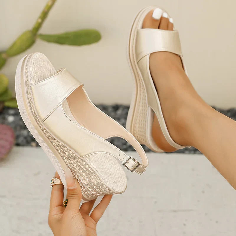 Nia™ Orthopaedic Sandals