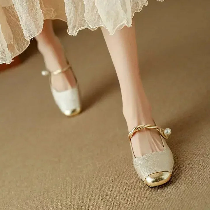 Aisha™ Elegant Vintage Look Flats